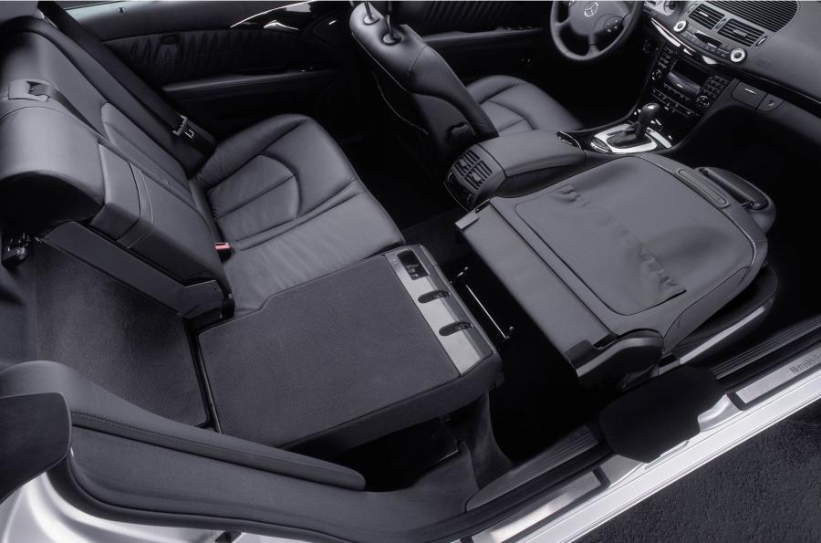  Mercedes-Benz E-Class 2002 года  (фото 434 из 448)